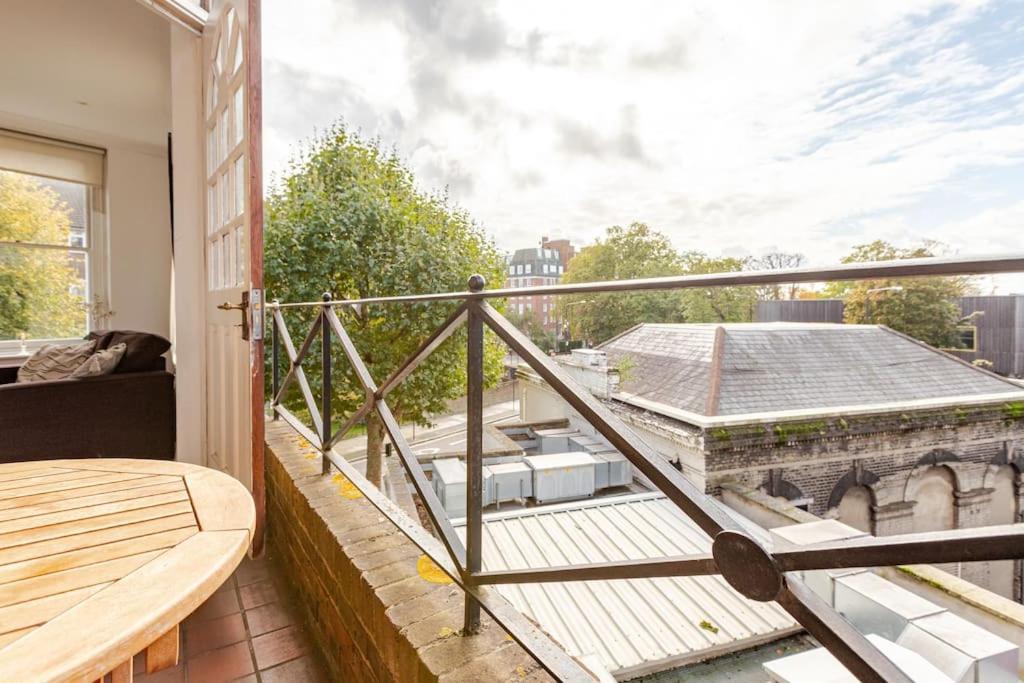 2 Bedroom Flat In St Johns Wood ロンドン エクステリア 写真