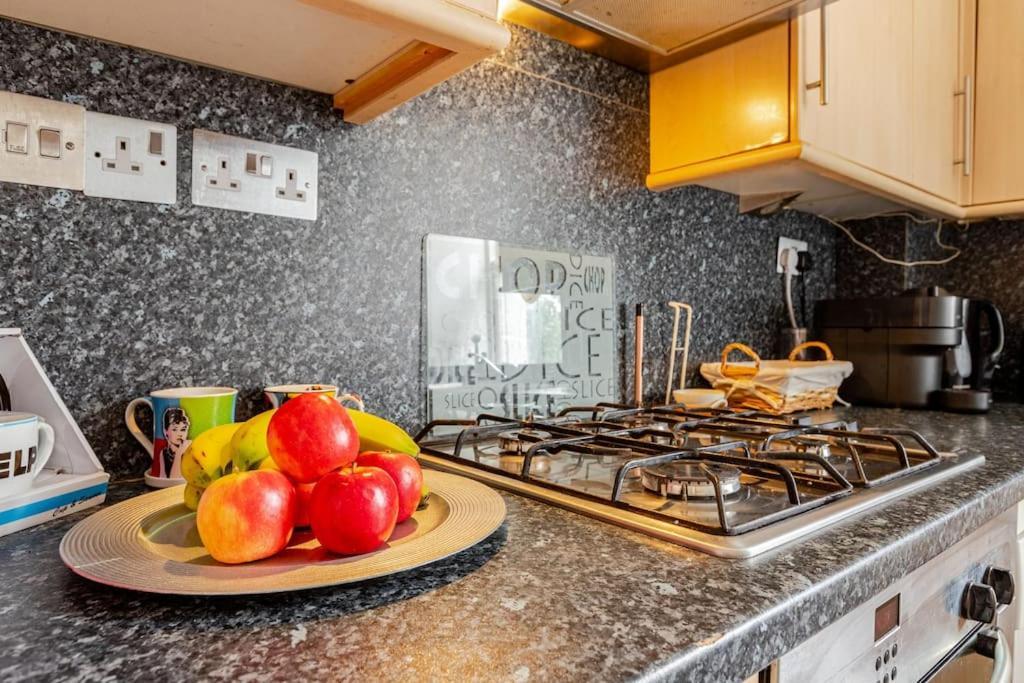 2 Bedroom Flat In St Johns Wood ロンドン エクステリア 写真
